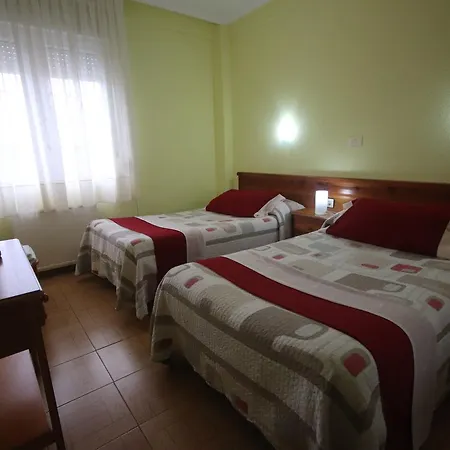Hostal Sanpatiel 2* Польентес