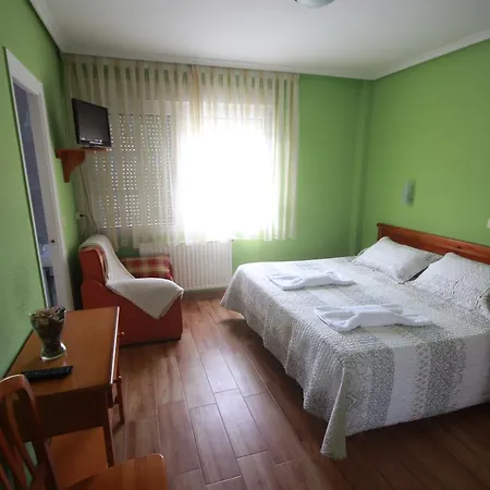 Гостевой дом Hostal Sanpatiel