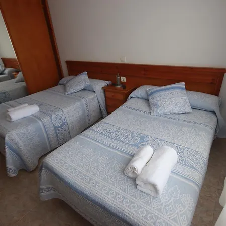 Hostal Sanpatiel Гостевой дом