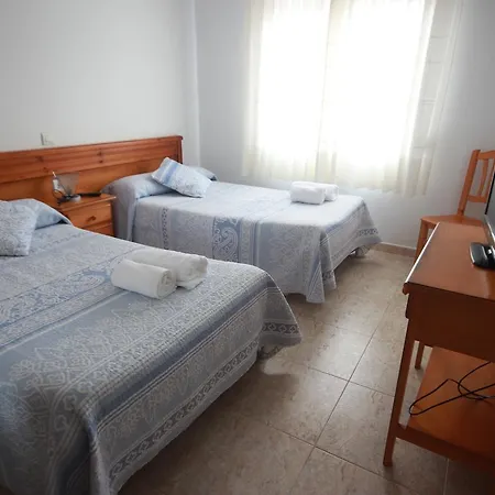 Hostal Sanpatiel Гостевой дом