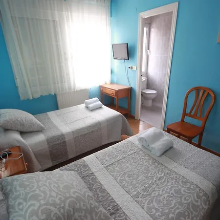 Hostal Sanpatiel Гостевой дом