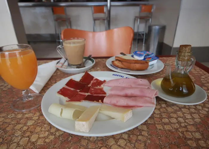 Tita Sanpatiel בית הארחה Polientes